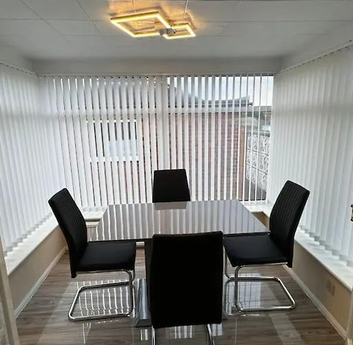 230 Councillor Lane
