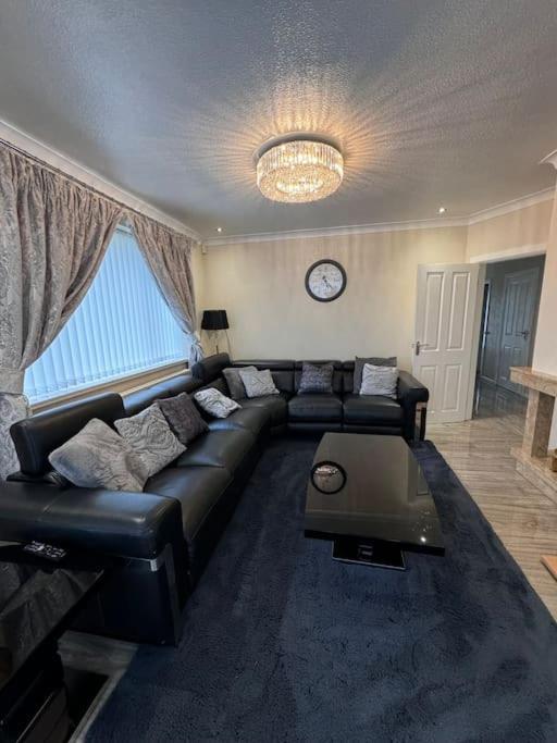 230 Councillor Lane * Cheadle (Greater Manchester)